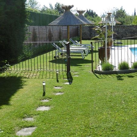 Le Gite De Lolivier En Provence Aramon Exteriér fotografie